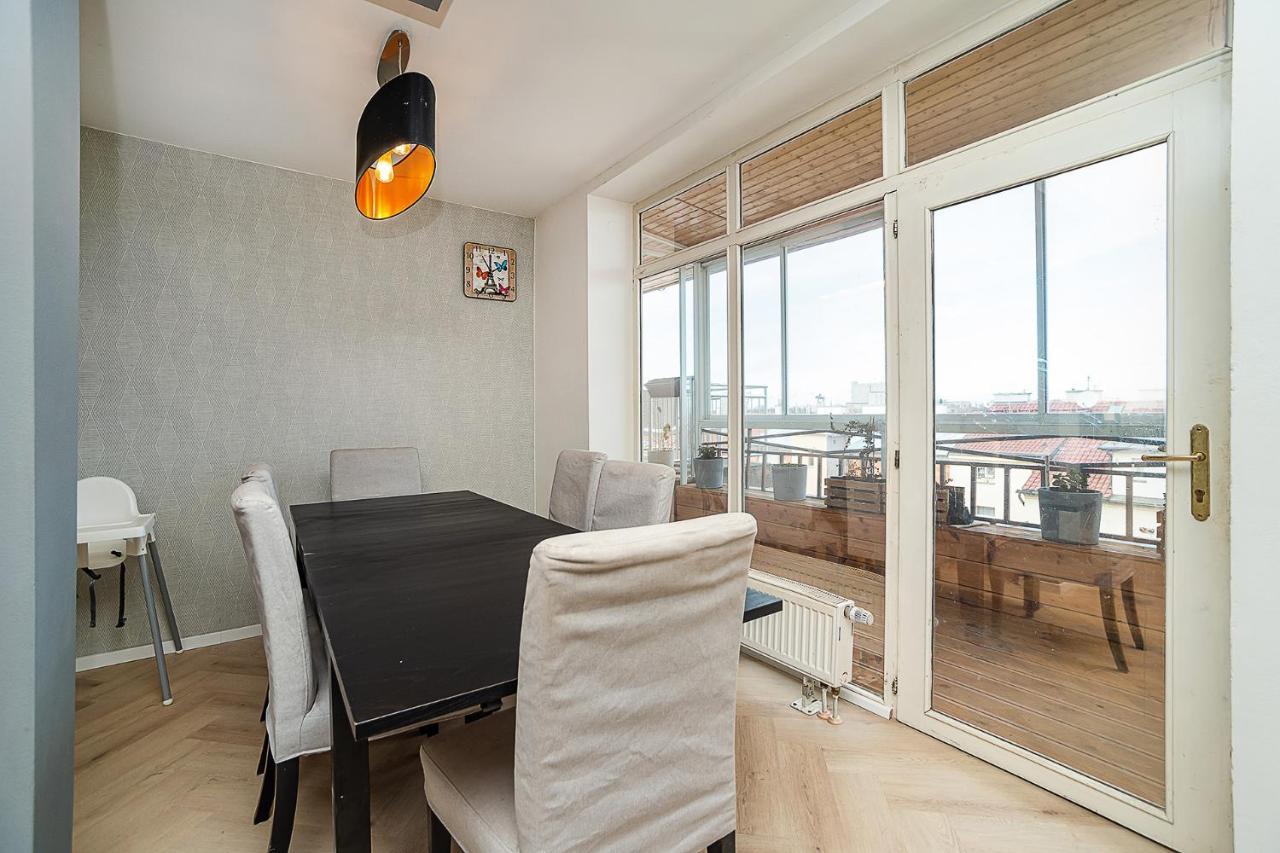 Big 4-Bedroom Flat, Terrace With Great Vitkov View Прага Екстериор снимка